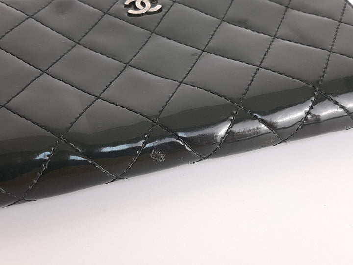 CHANEL Matelasse Quilted Navy Bkack Leather Zip Around Long Wallet CC Logo Used4