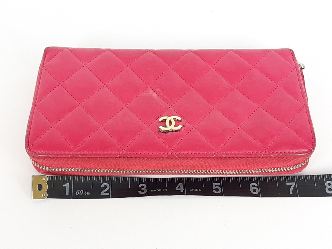 CHANEL Matelasse Quilted Pink Leather Zip Around Long Wallet CC Logo Used16