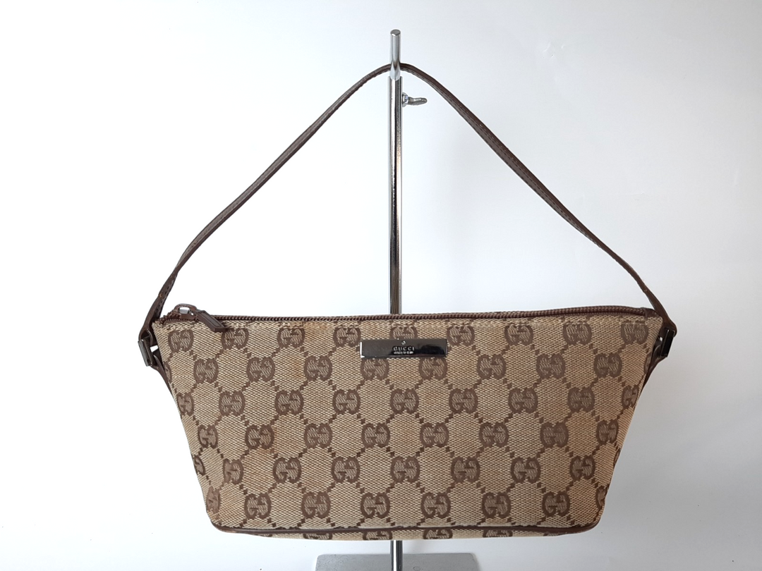 Gucci Bag Accessory Pouch Purse GG Canvas Beige Silver Hardware0