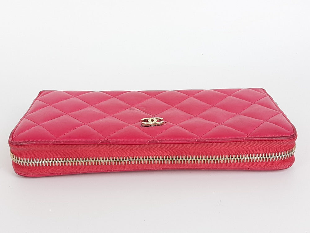 CHANEL Matelasse Quilted Pink Leather Zip Around Long Wallet CC Logo Used1