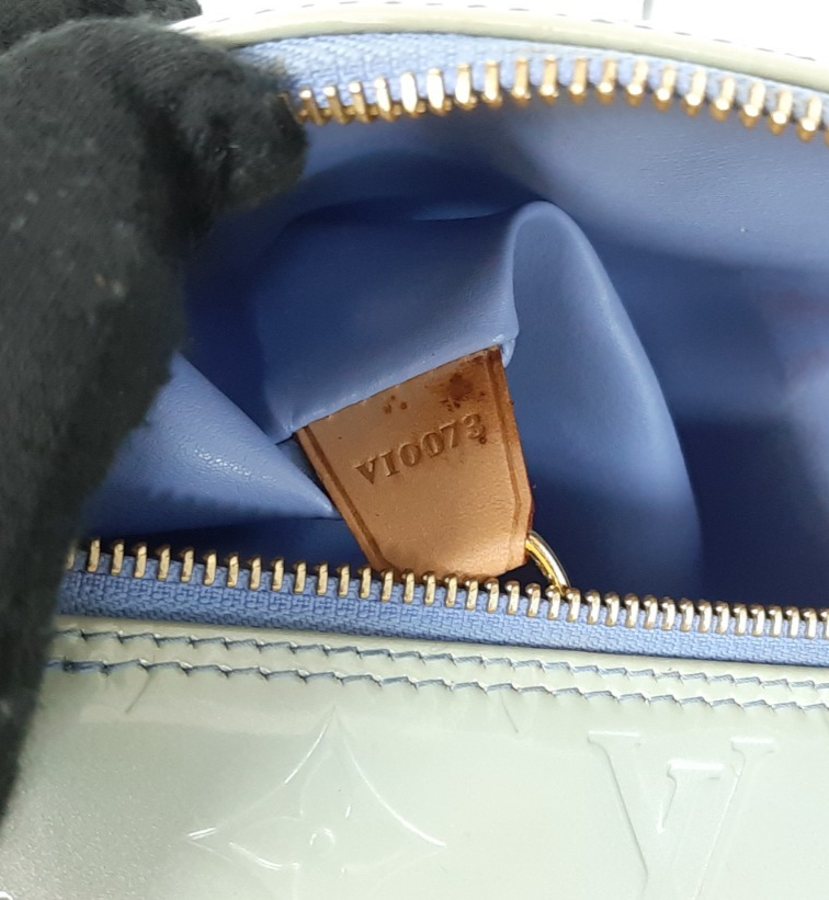 Louis Vuitton Vernis Bedford Hand Bag M91309 Vernis Monogram Blue VI007316