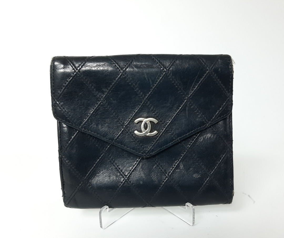 Chanel Bicolore Quilted Leather Folding Wallet Black CC Logo Silver0