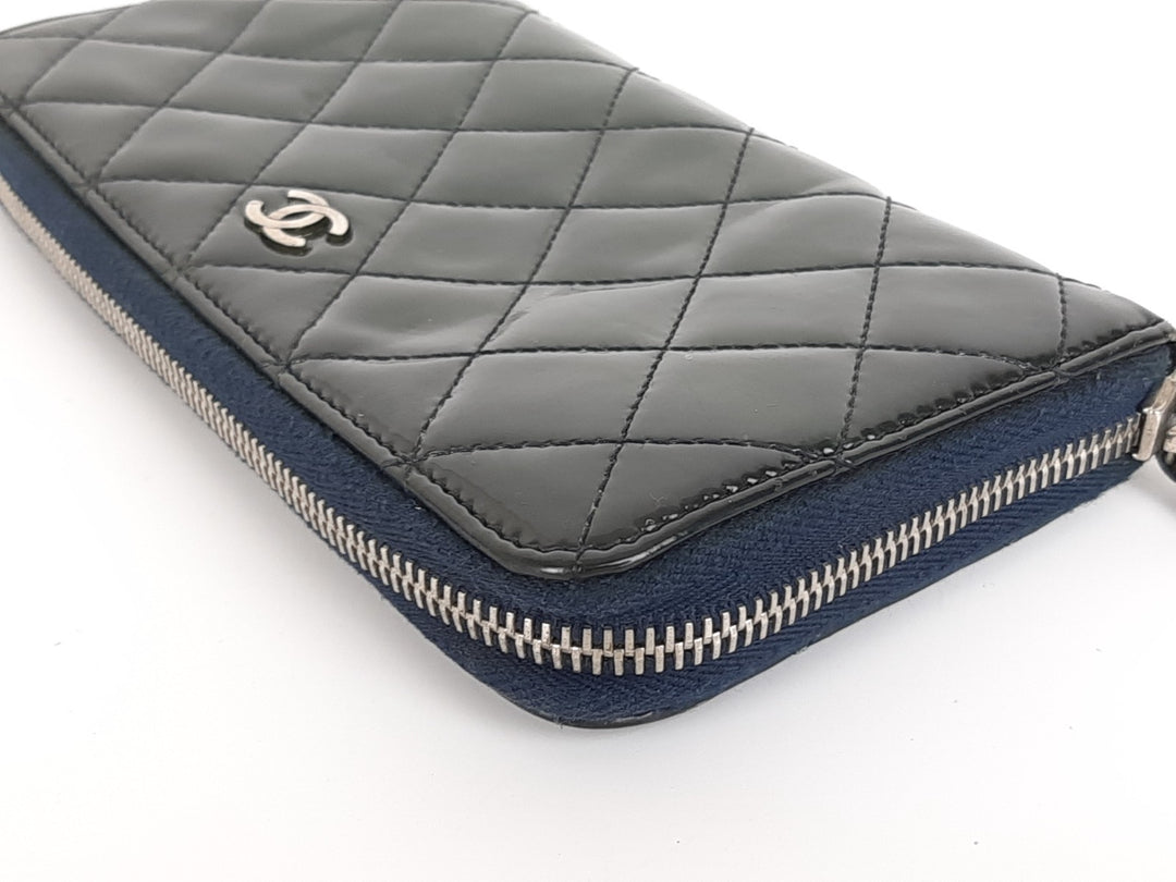 CHANEL Matelasse Quilted Navy Bkack Leather Zip Around Long Wallet CC Logo Used5