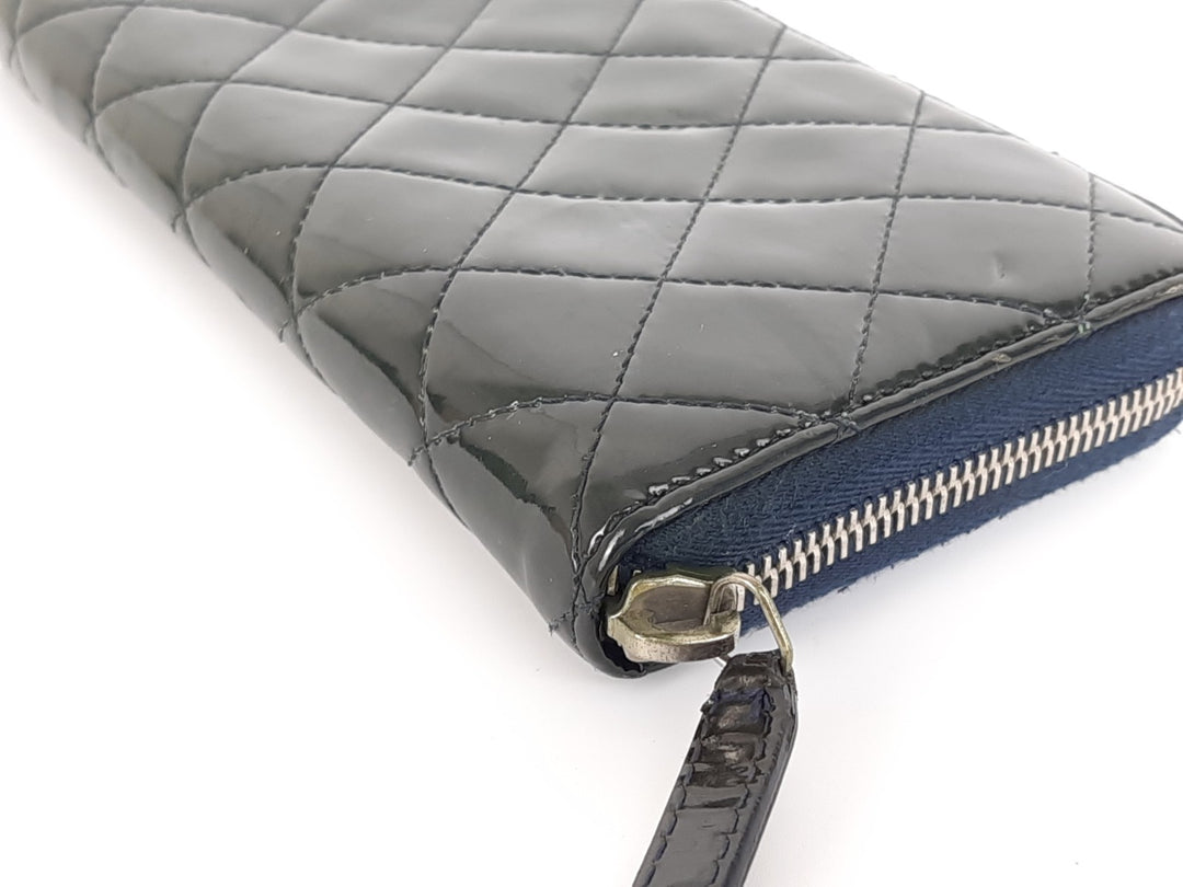 CHANEL Matelasse Quilted Navy Bkack Leather Zip Around Long Wallet CC Logo Used7