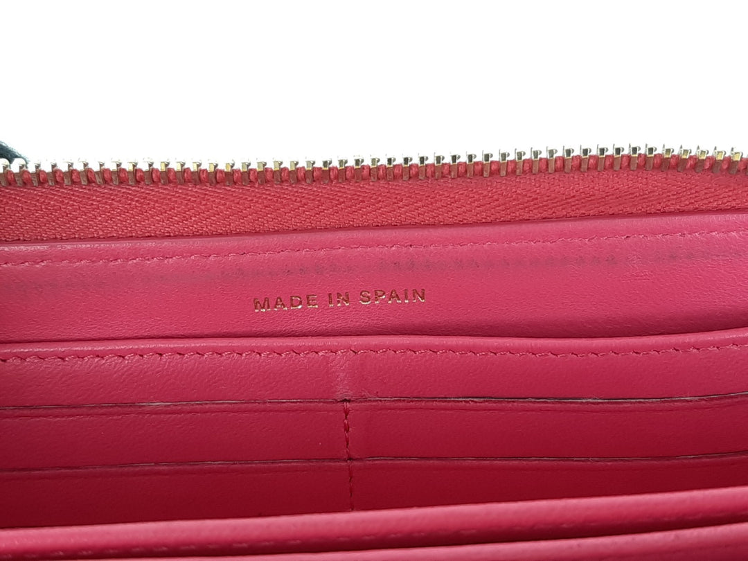 CHANEL Matelasse Quilted Pink Leather Zip Around Long Wallet CC Logo Used11