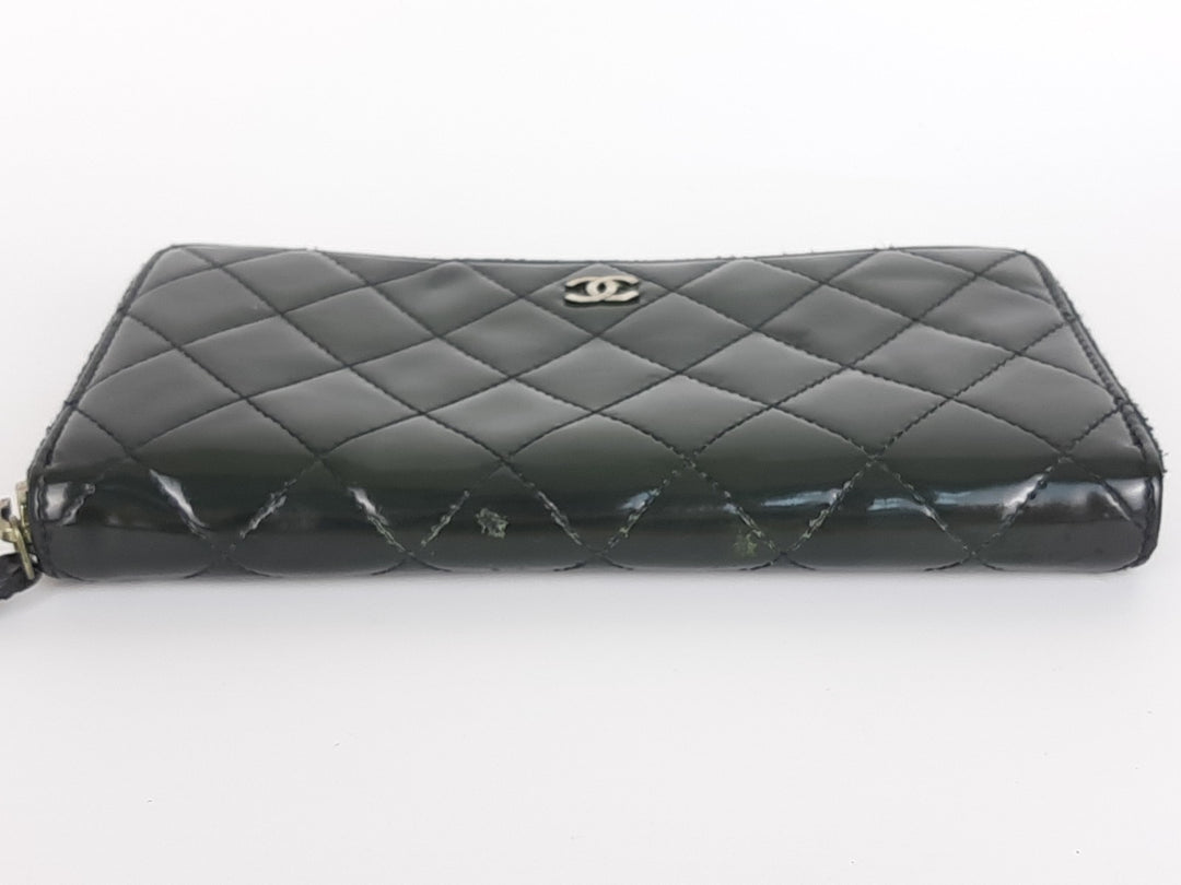 CHANEL Matelasse Quilted Navy Bkack Leather Zip Around Long Wallet CC Logo Used3