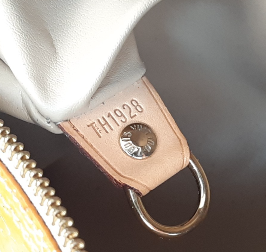 Louis Vuitton Vernis Bedford Hand Bag M91006 Monogram Yellow TH192818