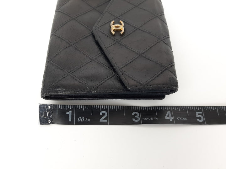 Chanel Bicolore Quilted Leather Folding Wallet Black CC Logo Silver9