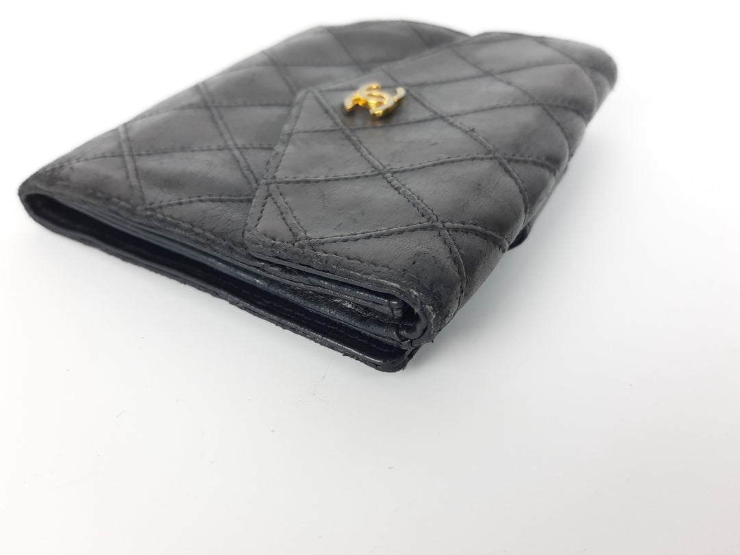 Chanel Bicolore Quilted Leather Folding Wallet Black CC Logo Silver4