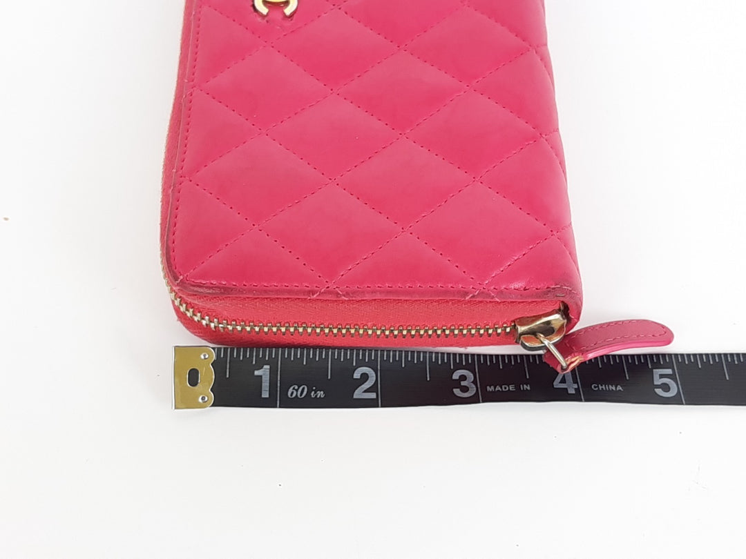 CHANEL Matelasse Quilted Pink Leather Zip Around Long Wallet CC Logo Used17