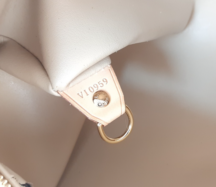 Louis Vuitton Vernis Bedford Hand Bag M91006 Monogram Yellow VI095912