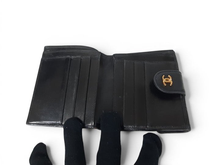 Chanel Bicolore Quilted Leather Folding Wallet Black CC Logo Silver Guarantee6