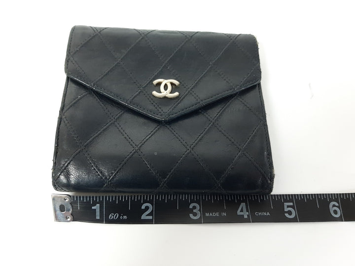 Chanel Bicolore Quilted Leather Folding Wallet Black CC Logo Silver11